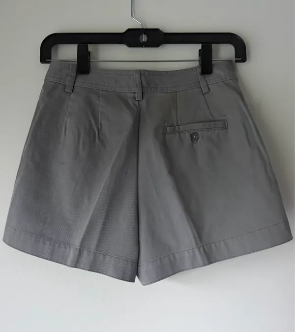 Gap Women’s Grey Chino Shorts - Image 4