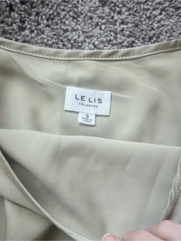 Le Lis Cream Tiered Ruffle Mini Skirt - Image 3