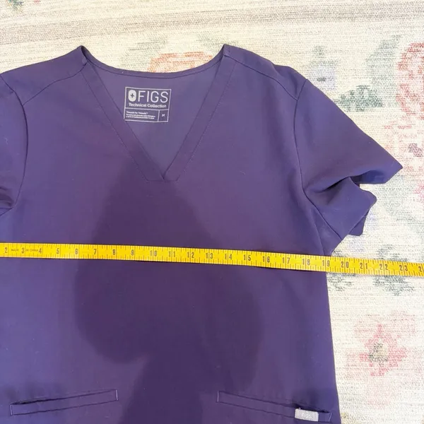 Figs Womens Casma V Neck Scrub Top Medium Purple Jam Workwear Nursing - Image 5