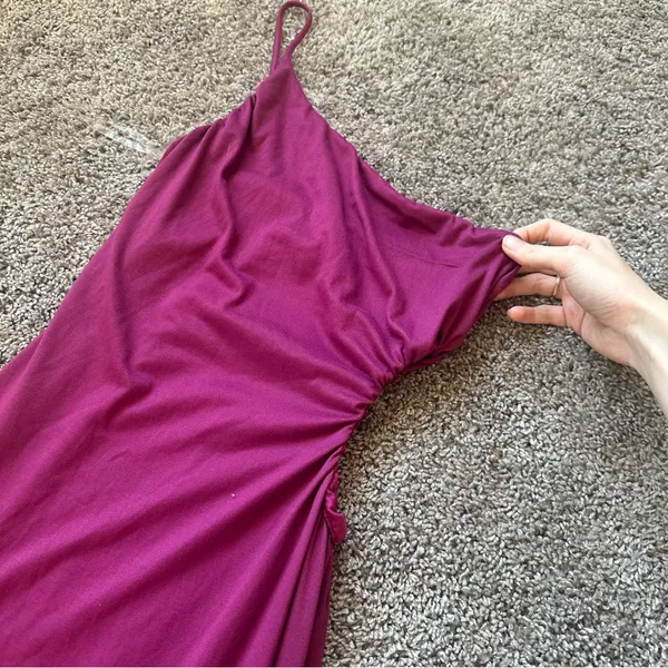 Le Lis One-Shoulder Magenta Midi Dress - Image 2