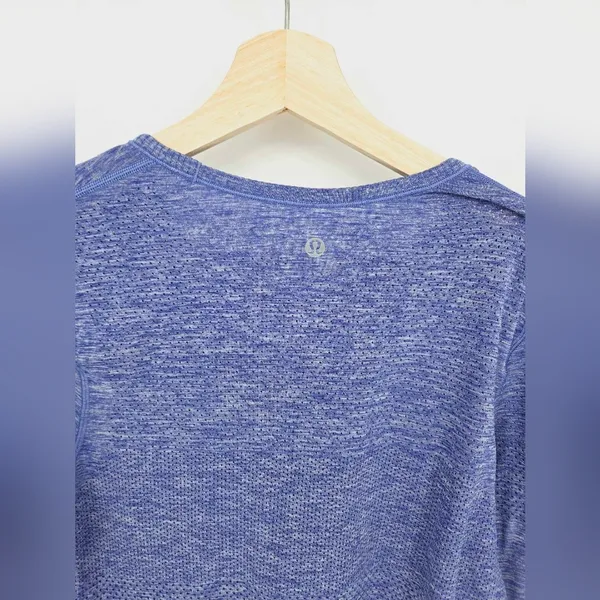 Lululemon Swiftly tech Blue Long Sleeve Size large - Image 7