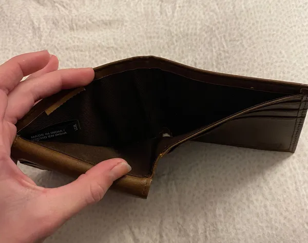 Levi's Leather Trifold Wallet - Image 4