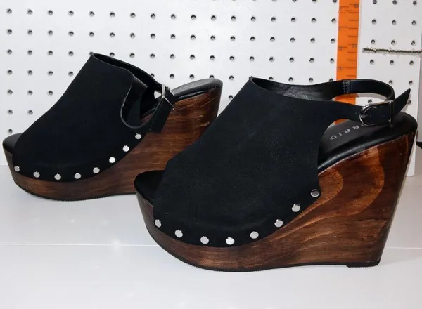 Torrid Studded Wood Wedges Size 9 - Wide - Image 3