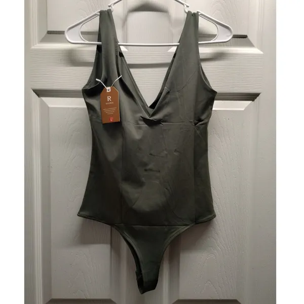 Reoria Women's Bodysuit Size Medium Green Wide V-Neck Snap Closure Stretch NEW - Image 2