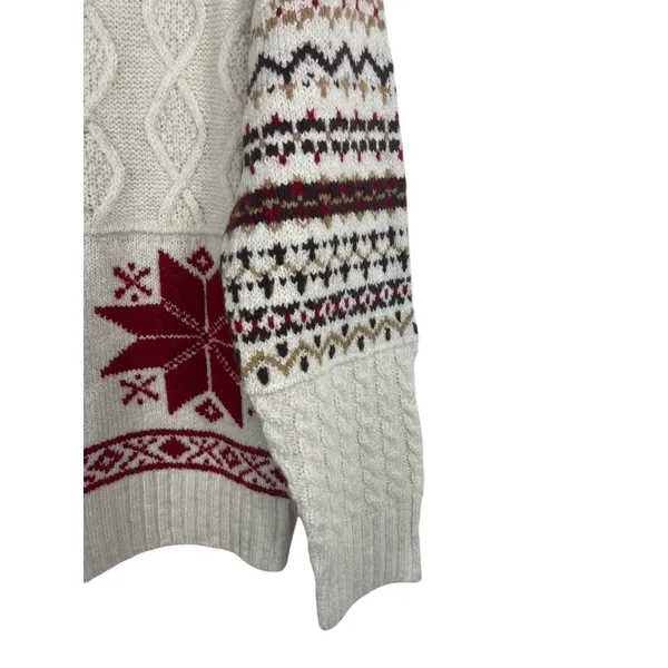 American Eagle Chunky Knit Red Cream Snowflake Fair Isle Nordic Cozy Sweater M - Image 4