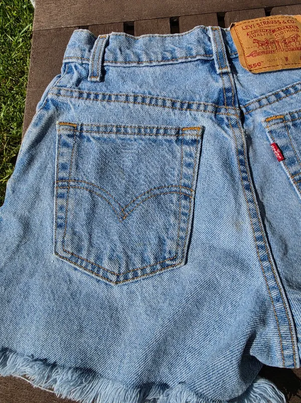 Vintage 550 Levis Shorts 5 - Image 10