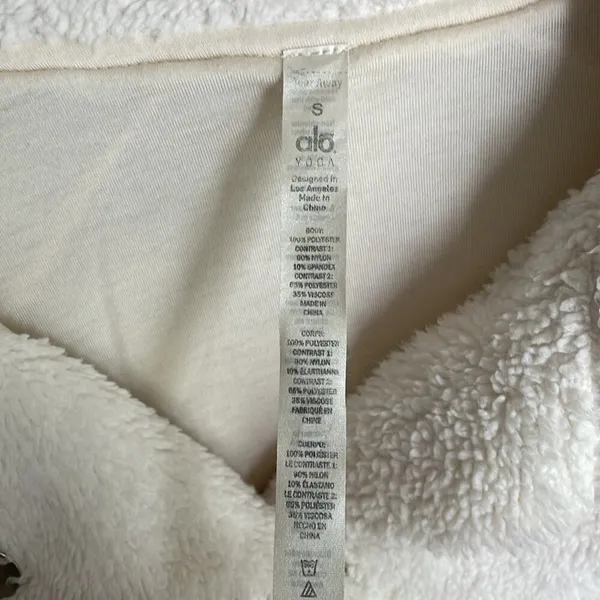 Alo Yoga Fleece Solstice Jacket in Natural White - Image 6