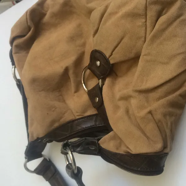 FINAL MARKDOWN Ladies small hobo style bag - Image 4