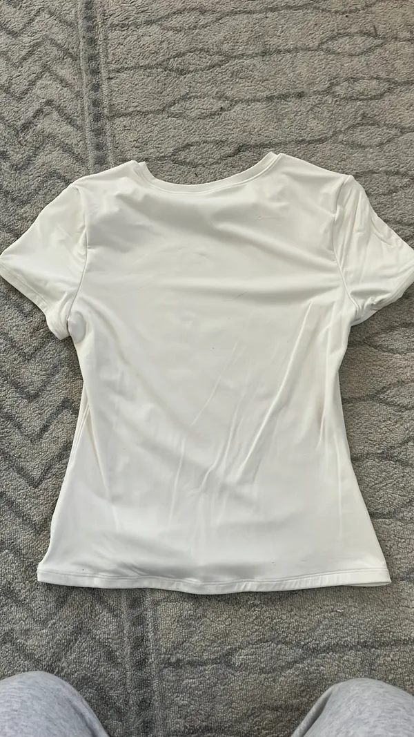 Amazon Suukdess white t shirt - Image 2