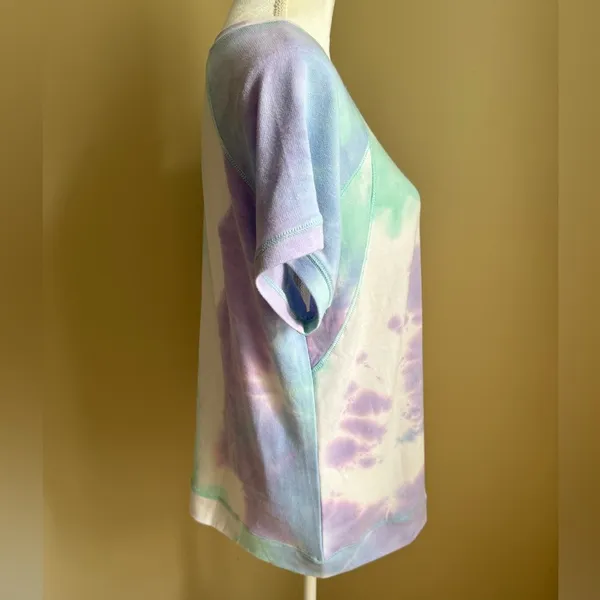 Hem & Thread NWT Lightweight Tie Dye Short Sleeve Sweatshirt - Image 3