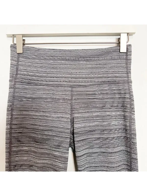 Athleta Chaturanga Leggings Size S Black Jacquard Textured Workout Pant Normcore - Image 4