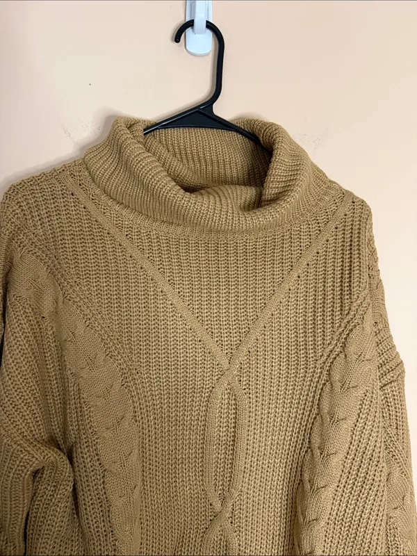 Cable Knit Turtleneck Sweater in Camel Tan Size L - Image 3