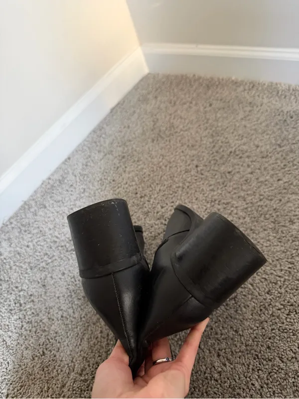 G.H. Bass Women's Black Leather Boots Size 8.5 - Image 8