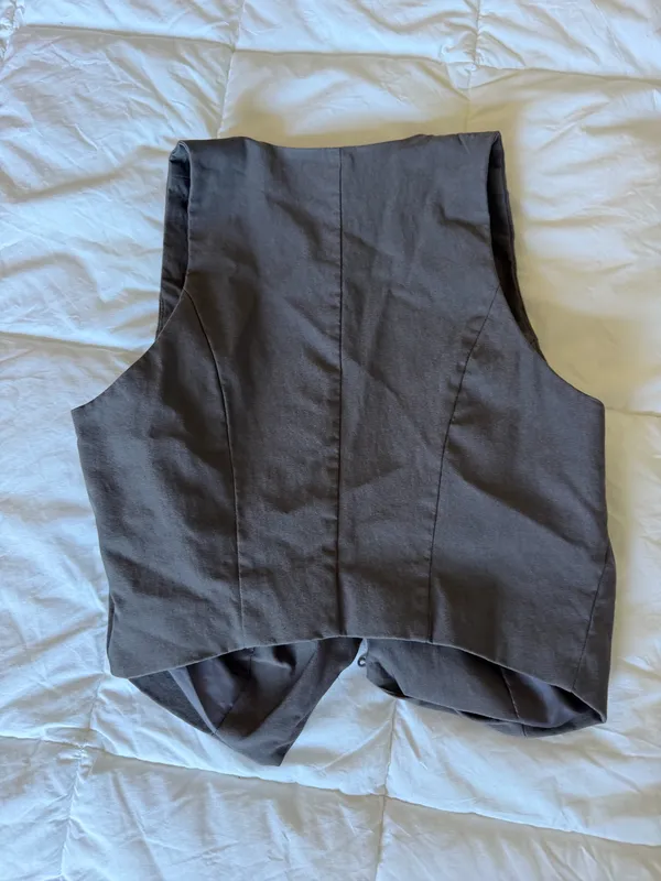 Crop top vest - Image 3