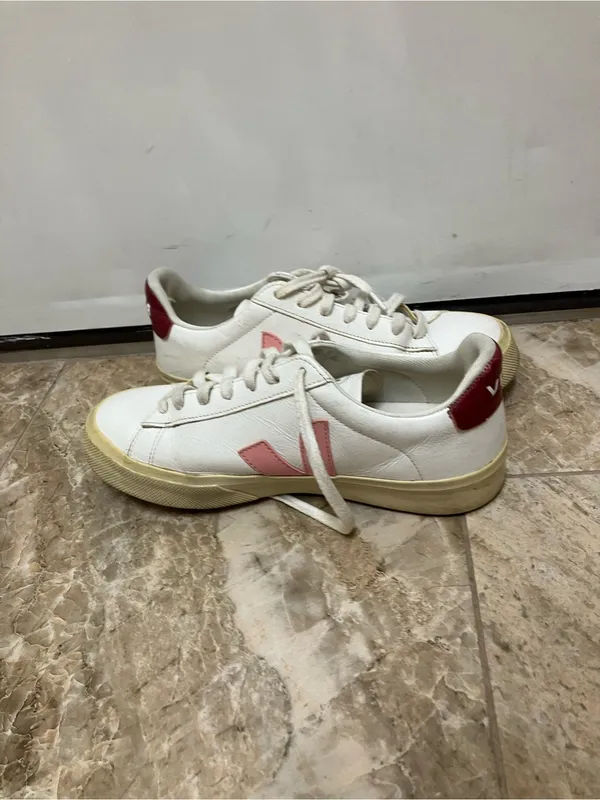 Veja campo sneakers - Image 3