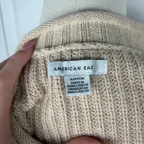 American eagle beige cropped sweater - Image 3