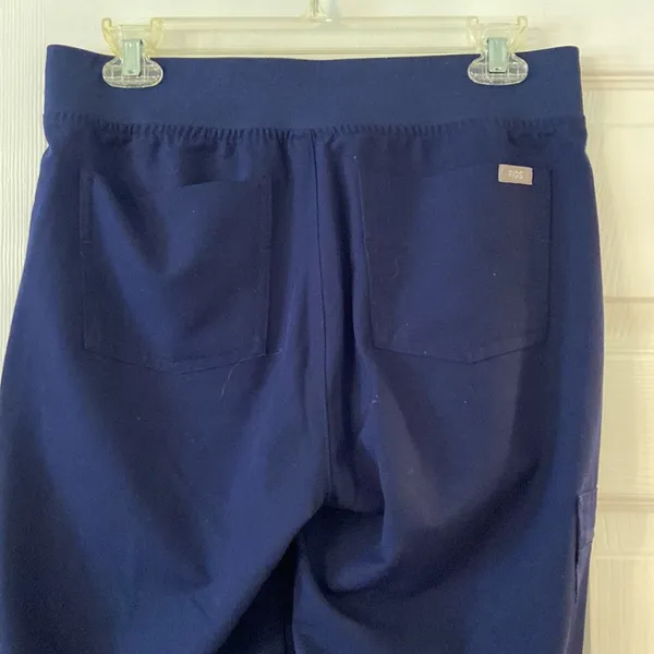 FIGS Technical Collection Pants size S inseam 30” waist 30” elastic navy blue - Image 6