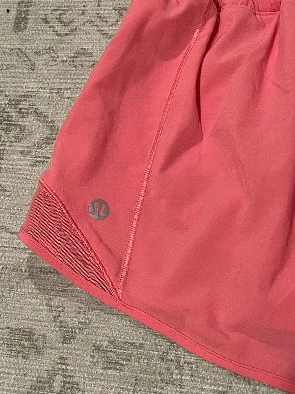 Lululemon Shorts Hotty Hot - Image 3