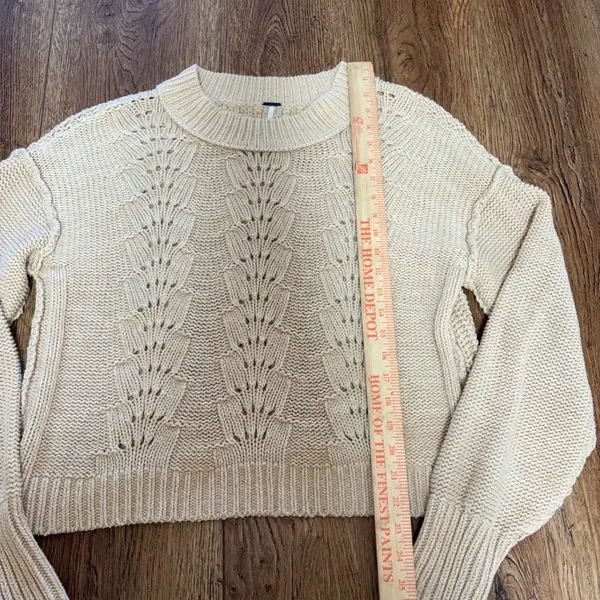 Free People Cream Knit Sweater Women's L Crewneck Slight Crop Cottage Minimalist - Image 4