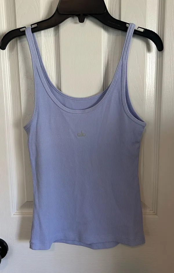 Alo Yoga Tank Top - Image 2