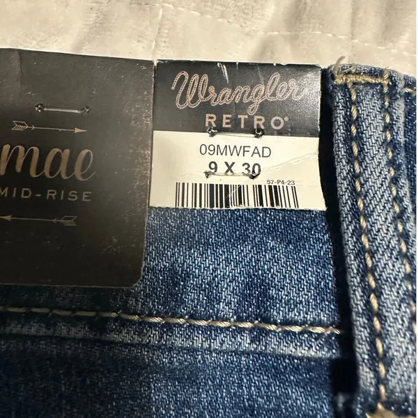 Wrangler Retro Mae Mid-Rise Flare Leg Jeans Women's Size 9 30" Western NWT - Image 4