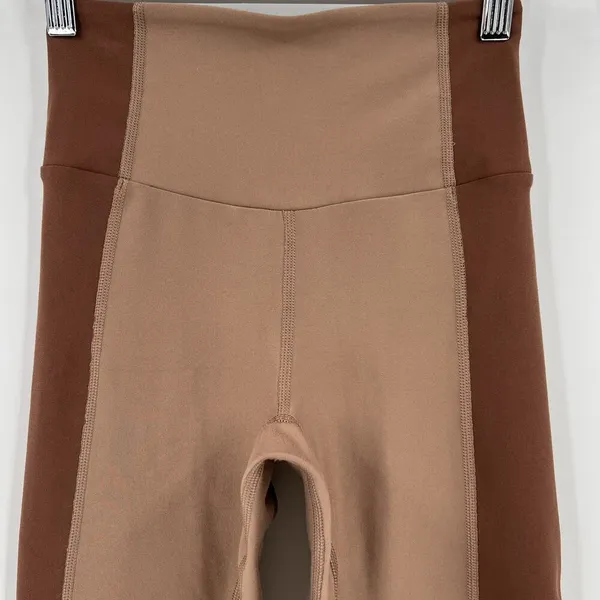 Abercrombie YPB XS Short Sculpt LUX‎ Curve Love 7/8 Length Leggings Colorblock - Image 4