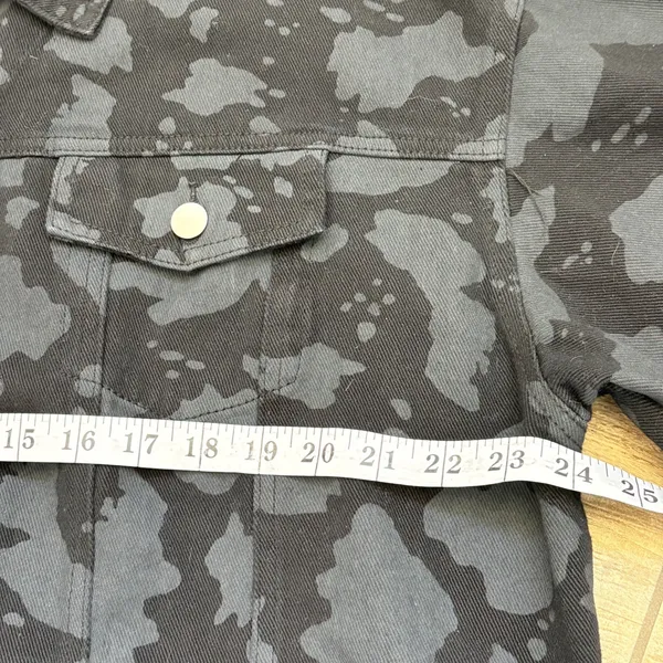 POL Denim Jacket Women LG‎ Black Camo Hand Painted Heart Graphic Streetwear Boho - Image 9