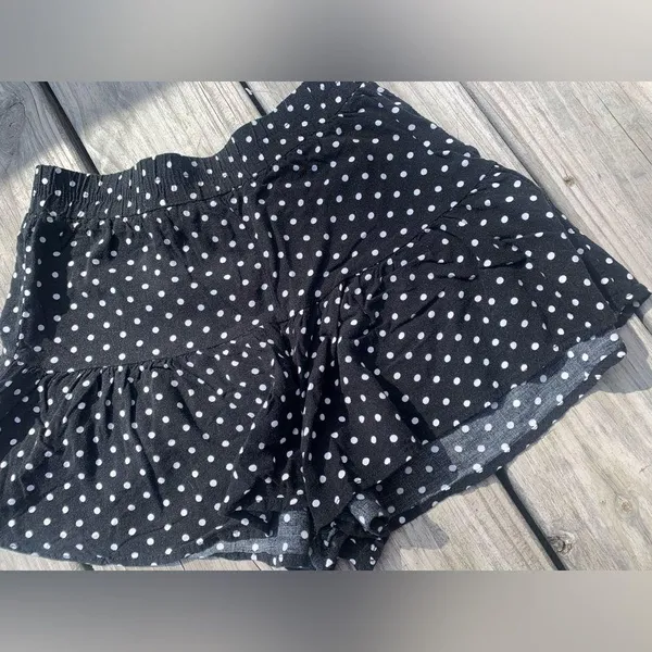 Aeropostale Polkadot ruffle shorts - Image 4