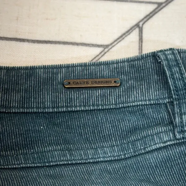 Carve Designs Corduroy Shorts Size 10 Green Frayed Hem Teal Casual - Image 6