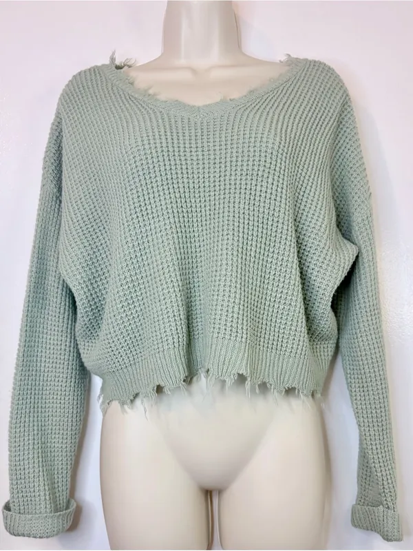 Moon & Madison Waffle Knit Crop Sweater Sage Green Distressed Hem Size M - Image 4