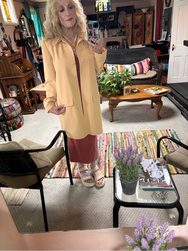 Lena Gabrielle Women's Cream Single-Breasted Trench Coat - Image 7