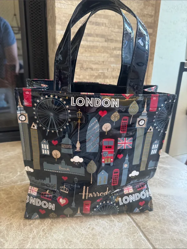 Harrods Black Vinyl Tote with Red and Gold London Motif - Image 4
