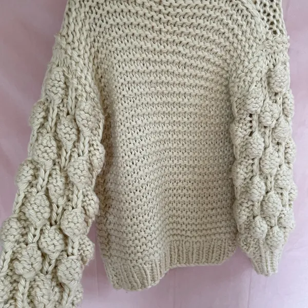 MOVING SALE!! Super chunky tan cable knit sweater - Image 6