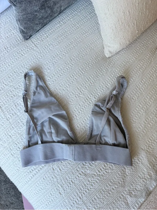 SKIMS Light Grey Ribbed Wireless Bralette - Image 2