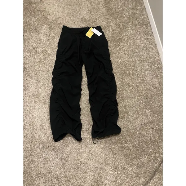 Yogipace Women's Lightweight Studio Pants XS Black NEW WITH TAGS shorter Inseam - Image 8