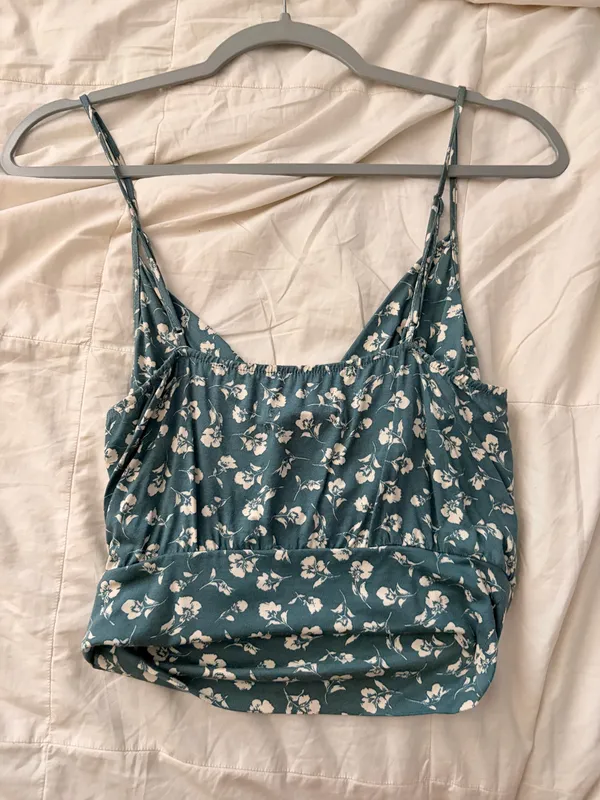 Urban Outfitters Crop Top - Image 3