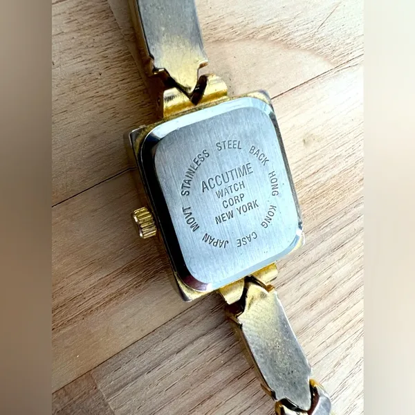 Gramercy Ladies Watch Vintage Two Tone Gold Tone Crystal Quartz Accutime - Image 4