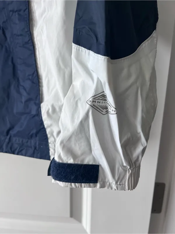 Women Navy and white Columbia windbreaker jacket - Image 2