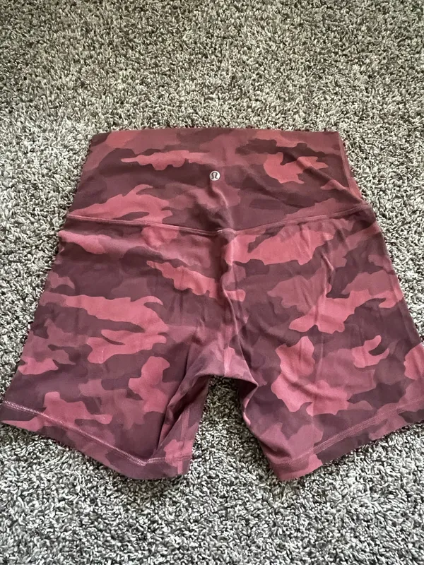 Lululemon Camo Align Shorts 6" - Image 2