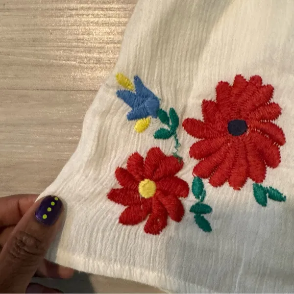 American Eagle Aerie White mini skirt floral embroidered NWOT size medium - Image 5