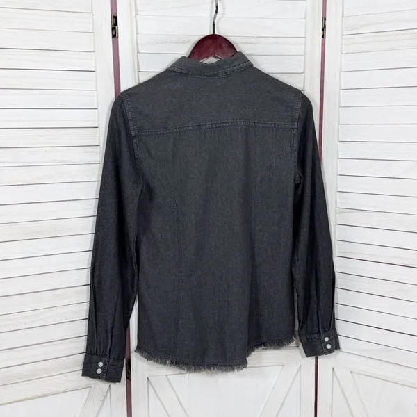 True Freedom Lace Trim Raw Edge Denim Button Up Shirt‎ Gray Black Small - Image 8