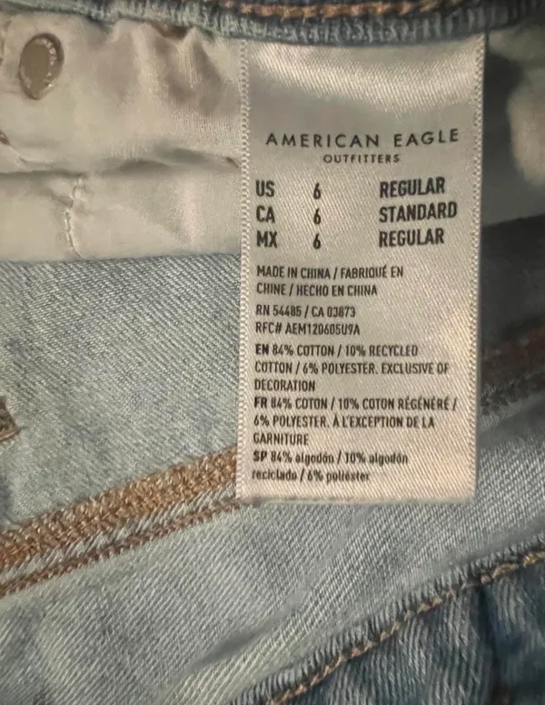 American Eagle Straight Leg Jeans Distressed - Image 4