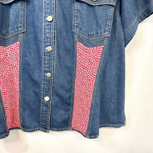VTG Adriana Plus Size 26 Denim Top Y2K Button Red‎ Floral Patchwork Western 551 - Image 6