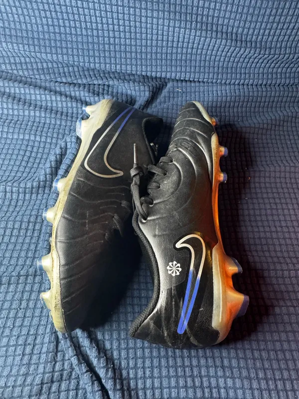 The Nike Tiempo Legend Soccer Cleats - Image 2