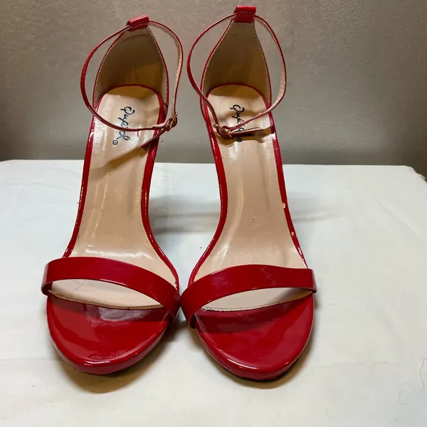 QUPID - Red Faux Patent Leather Ankle Strap Strappy Heels - Size 8 - Image 5