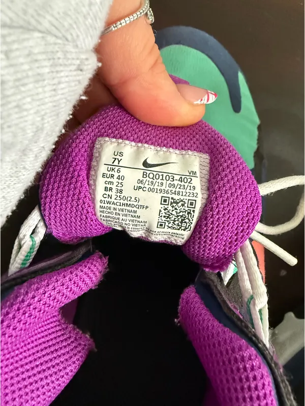Nike Air Max Sneakers Women’s - Image 2