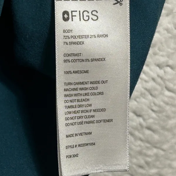 Figs Women Minimalist Professional Scrub Top S Teal Technical Collection Pocket - Image 5
