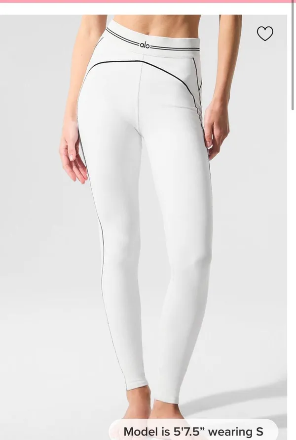Alo Set Yoga Airbrush Heart Throb leggings and bra - Image 4