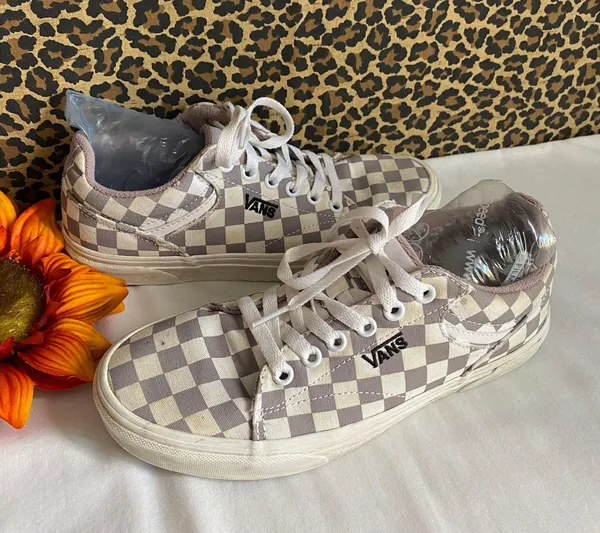 Vans Grey/White Checkered Low Top Sneakers | 7 | - Image 4