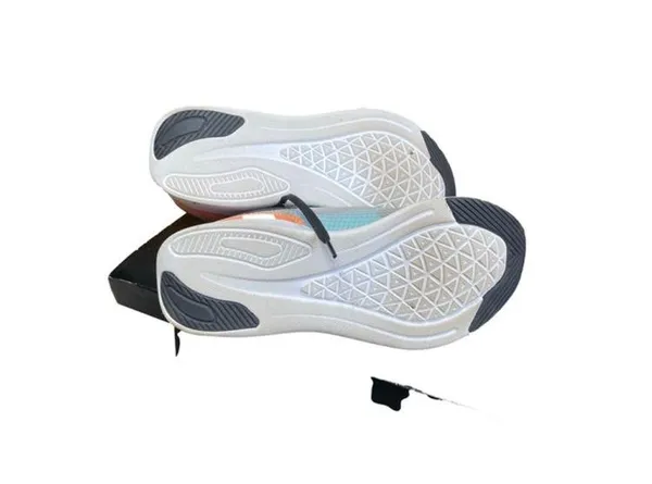 Women's New Balance Running Shoes 9.5 Gray Pink - Image 5